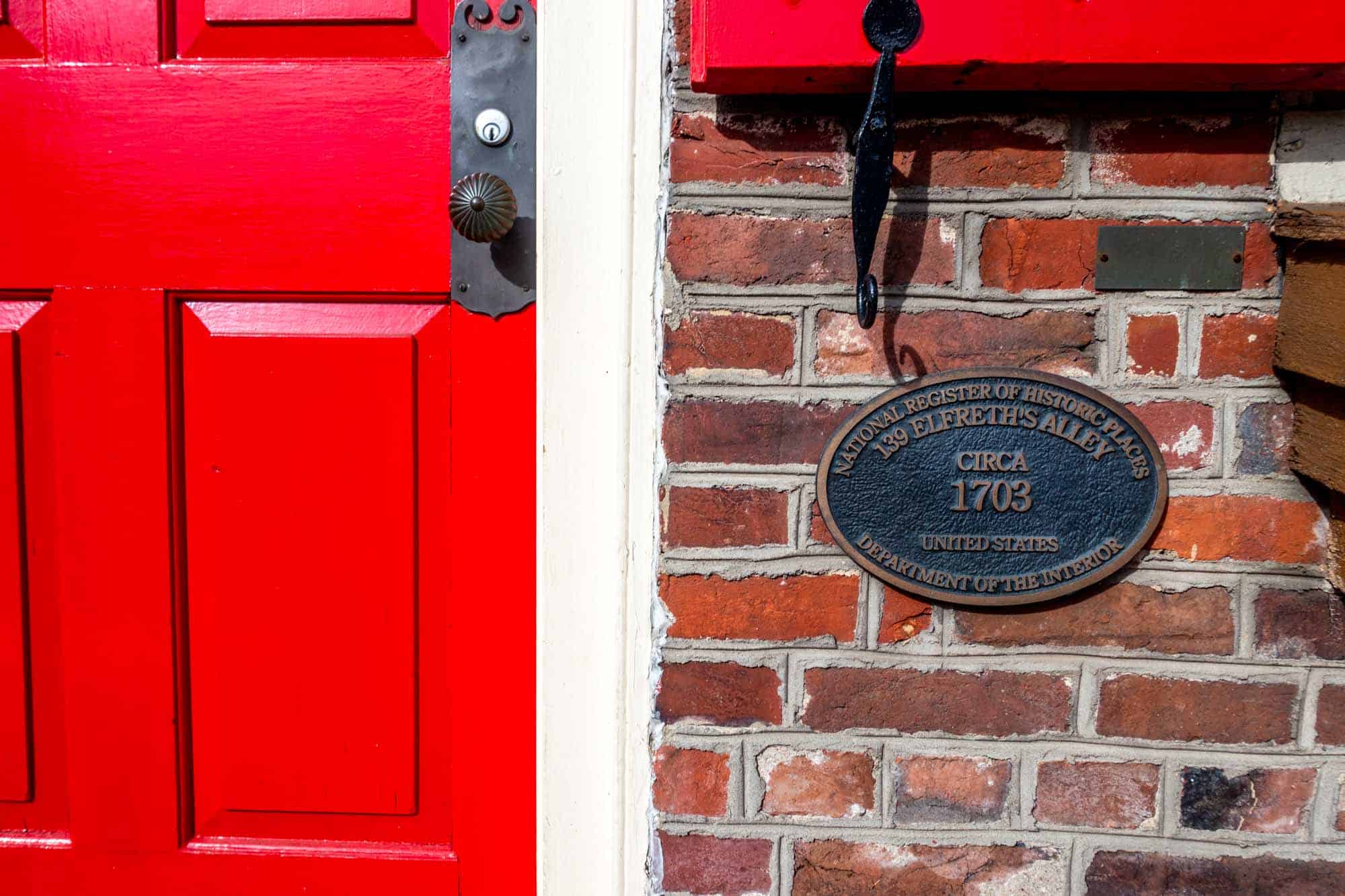 National Register of Historic Places plaque at 139 Elfreth's Alley, circa 1703