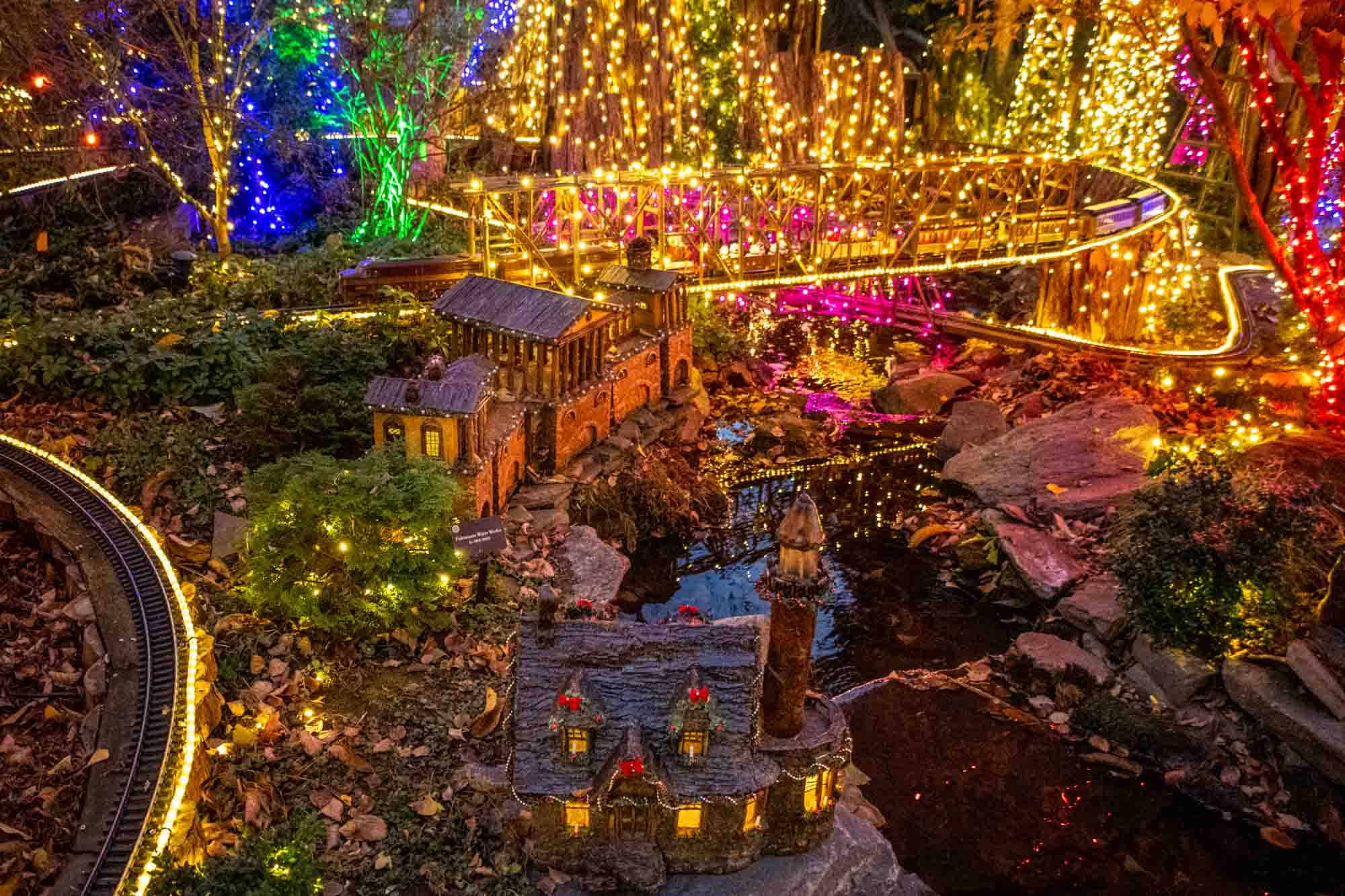 Models of the Fairmount Water Works and Boathouse Row in a garden railway