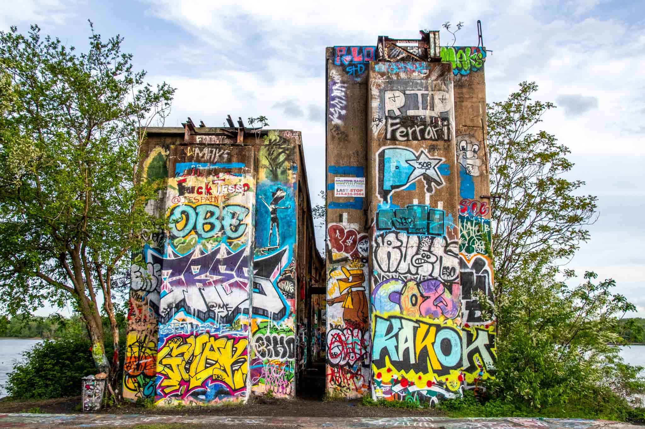 The support columns at the Philadelphia Graffiti Pier on the Delaware River.