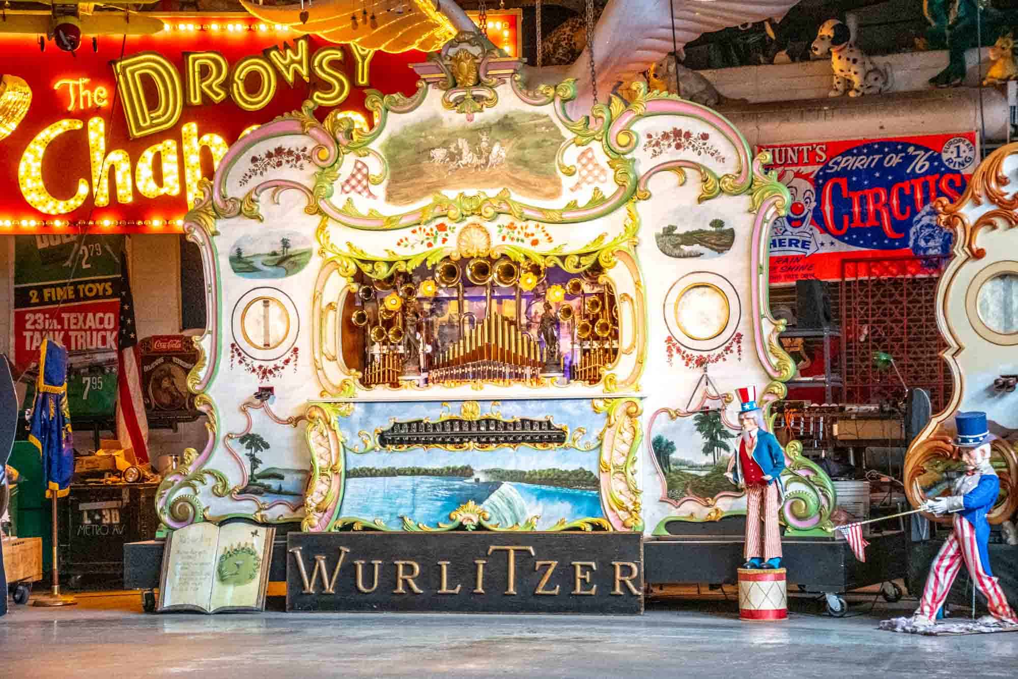 Old-fashioned Wurlitzer organ with floral decorations